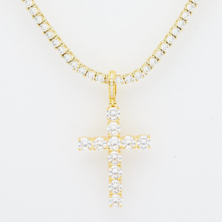 DIAMOND CROSS PENDANT