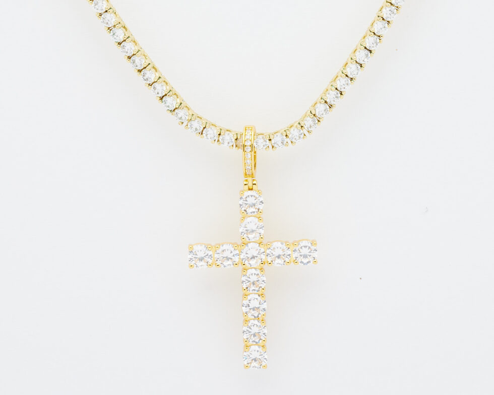 DIAMOND CROSS PENDANT